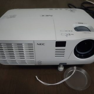 NEC V260 プロジェクター (中古)