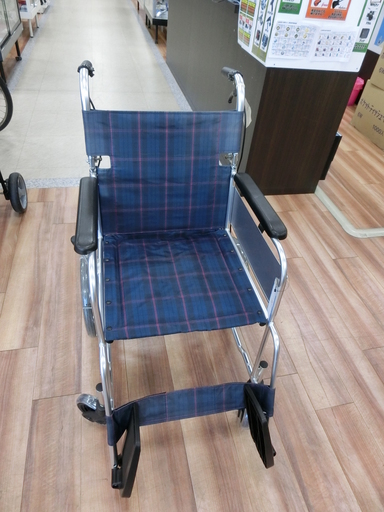 MIKI 車椅子　C43KDBSP（色あせあり）