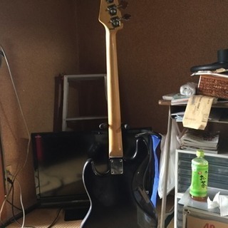 二本セット、Brian by baccusのベースと、アリアプロのエレキギター！