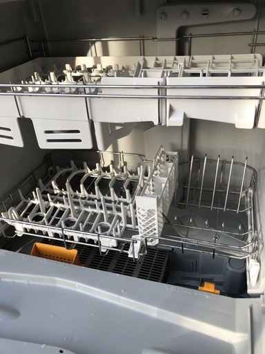 2017年製 パナソニック 食器洗い乾燥機 約6人用 NP-TM9-W