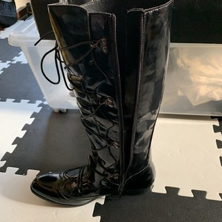 ラブハンター エナメル ロングブーツ かかと底上げ&金属音 新古品