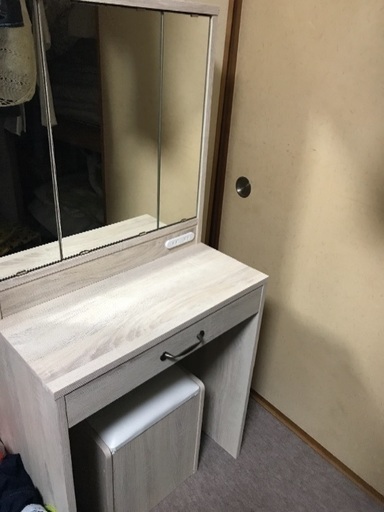 ドレッサー三面鏡 椅子付き