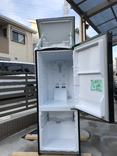 取引中2016年製三菱冷凍冷蔵庫ブラック。千葉県内配送無料。設置無料
