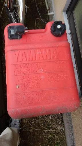 2馬力船外機、2分割ボート、24リッター燃料タンク、マロール油圧