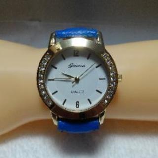 高級感 キラキラ ジルコニア 輝く 腕時計　ブルー　新品未使用