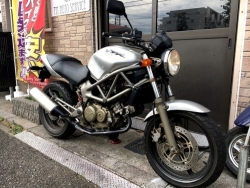 ホンダ VTR250  250cc 単車 人気車種