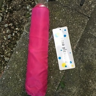 【新品】ピンクの折りたたみ傘