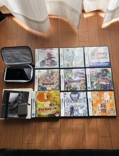 3/31まで DS lite 本体、ソフト9本、攻略本10冊、おまけ