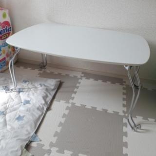 今月中までニトリ　折り畳み式白テーブル