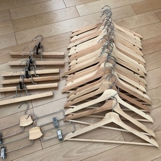 IKEA 木製ハンガー、ズボンハンガーセット