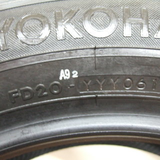 新品未使用　 YOKOHAMA dB decibelＥ70　205/60 R16