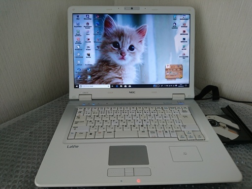 【取引中】　綺麗なホワイト 15インチ　NEC LaVie  320GB　4G　WIN10　アプリ豊富
