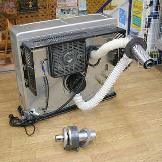季節、空調家電 2017年製 SUNPOT/サンポット FF式ストーブ UFH-703SX P 