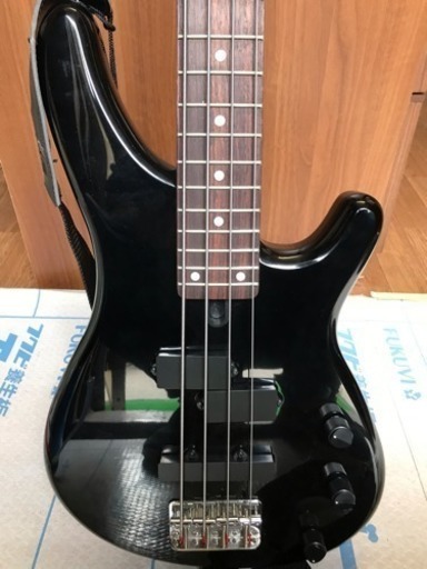 YAMAHA MOTION-B 中古エレキベースです。