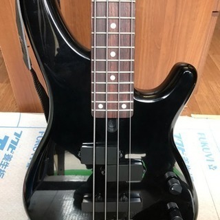 YAMAHA MOTION-B 中古エレキベースです。