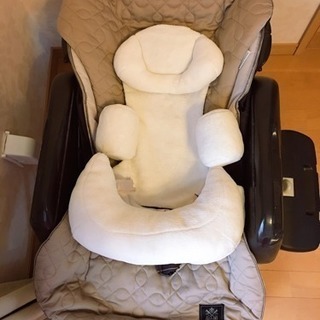 コンビ  ホワイトレーベル AUTO SWING (新生児~4才頃対象) 電動スウィング 