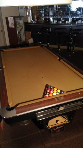 中古のビリヤード台