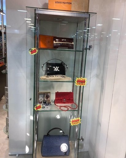 沖縄県那覇市国際通りに面したてんぶす那覇1fにセレクトブランドショップopen デヨンくん 牧志のその他の無料広告 無料掲載の掲示板 ジモティー