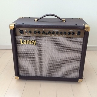 アコギ＆ボーカル用アンプ　Laney　LA30C