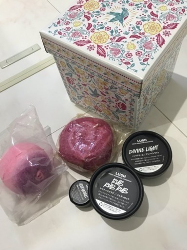 【新品未開封】LUSH ギフトボックス＊プレゼントにも！