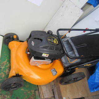 芝刈り機６．２５馬力バケット付き
