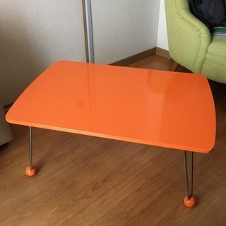 昭和レトロ ミッドセンチュリー オレンジ色の折りたたみテーブル