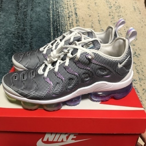 NIKE AIR VAPORMAX PLUS 新品