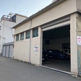 月極駐車場  屋根付き