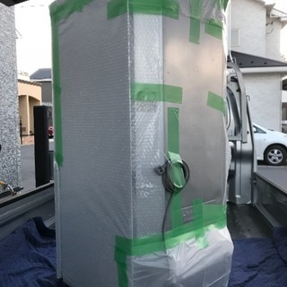 取引中2012年製シャープ人気の冷凍冷蔵庫ホワイト系美品。千葉県内配送