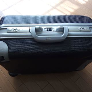 スーツケース、三辺合計約110cm、黒