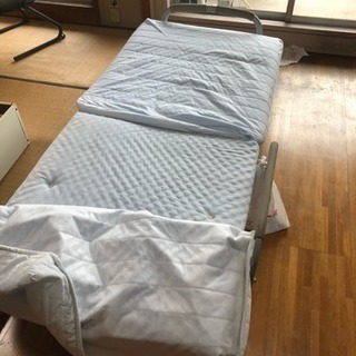 シングル 折りたたみベッド リクライニング 