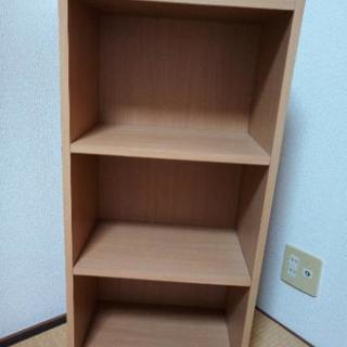 木製の本棚