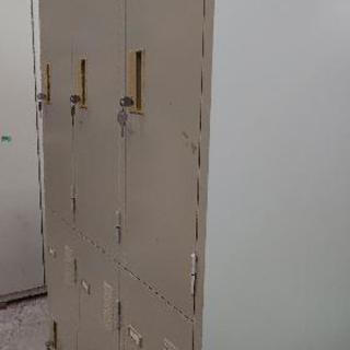 ６人用のロッカーお売りします。