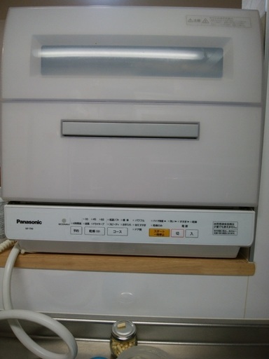 2017年製 パナソニック 食器洗い乾燥機 NP-TR9