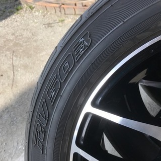 ハイエース200系、 17インチアルミ、タイヤ4本セット