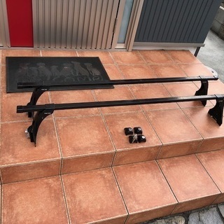 美品★TERZO レインモールタイプ　ミドルルーフ車用　スクエアバー＆フット（EF4T）キーロック付き