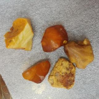 【レア】天然ロイヤルアンバー　ジャムストーン　原石　バルト海産　琥珀 レア】天然ロイヤルアンバー ジャムストーン 原石 バルト海産 琥珀