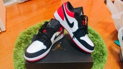 AIR JORDAN 1 LOW つま黒
