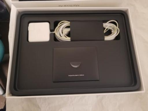 MacBookAir Office PowerPoint・アダプター2個・テレビとつなげるHDMI