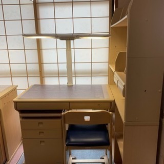 Koizumi CDM 351 SKSK  学習机、キャビネット、椅子、本棚、ランプ