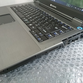 SSD搭載！ ブラックの15インチ Gateway win10 アプリも豊富