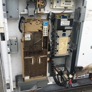 自動販売機 30缶