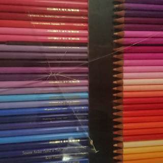 フェリシモの５００色色鉛筆、金額、下げました