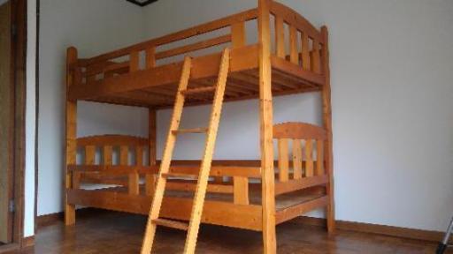 二段木製ベッド