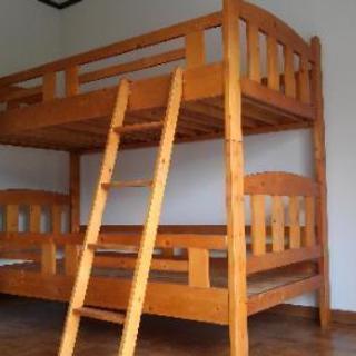 二段木製ベッド