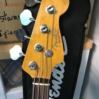 引越しにつき大処分Fender Japan ベースギーター(ソフトケース付き)