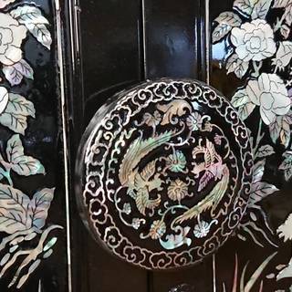 Ｚ28　「豪華絢爛 螺鈿細工 ワードローブ」