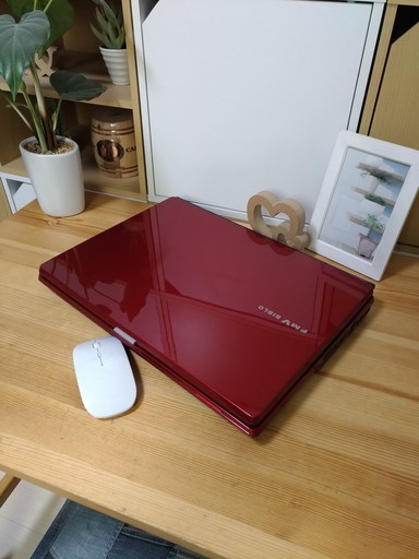 綺麗で可愛い光沢ルビーレッド♪　美品☆　最新Windows10！　大容量160G！　テンキー付き　高速★　高性能core2　デュアルコア　メモリ4G　富士通　FUJITSU　BIBLO　大画面　最新Windows10　64Bit　赤　高級感　15.4インチ　マウス付き 　ノートパソコン　無線LAN　Wi-Fi対応　DVDドライブ