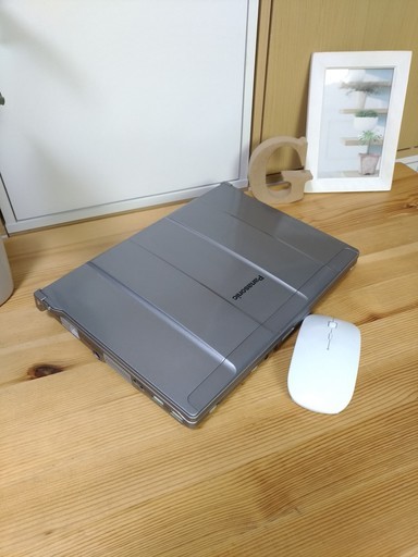 corei5メモリ6G♪　頑丈軽量なPanasonic⑧　美品な方　大容量320G！　高速PC★　高性能corei5　メモリ6G　パナソニック　Panasonic　レッツノート　DVDマルチドライブ　コンパクト軽量　持ち運び　頑丈堅牢　壊れにくい　最新Windows10　64Bit　シルバー　12.1インチ　マウス付き 　ノートパソコン　無線LAN　Wi-Fi対応