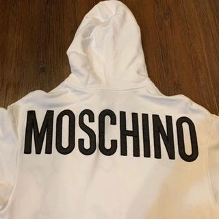 モスキーノ×H&M×ディズニーコラボパーカー